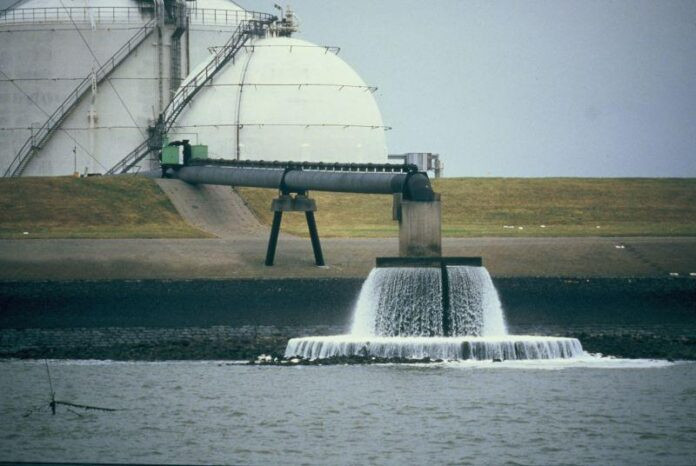 Industri&euml;le lozing in de Westerschelde