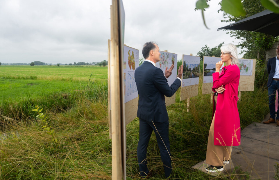 Jeroen Haan in gesprek met minister Mona Keijzer 1536x994